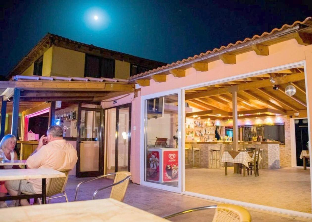 Arianna Studio Ground Floor 3 باليوكاستريتسا المظهر الخارجي الصورة